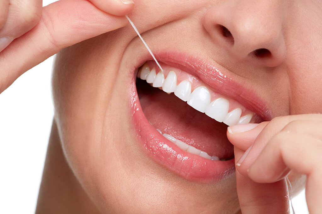 Why Do My Teeth Hurt After Flossing? My BEST Dentists Journal